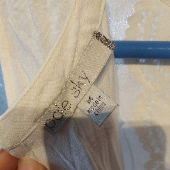 Chic White Lace Detail Blouse - Picture 12 of 14